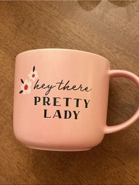 Parker Lane pink 14 ounce mug.